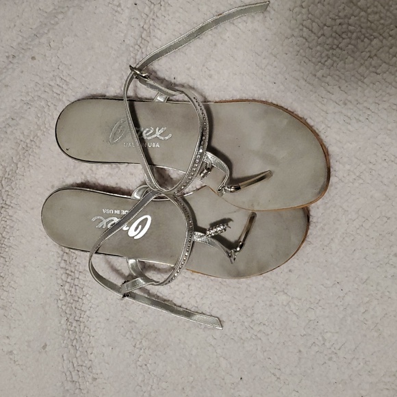 Onex Shoes - Onex women open front sandals